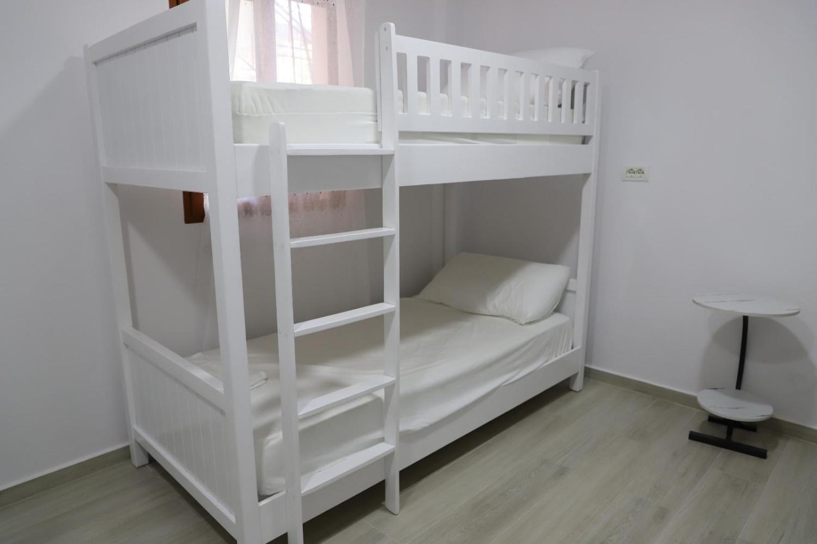 Aral Hostel Berat Eksteriør bilde